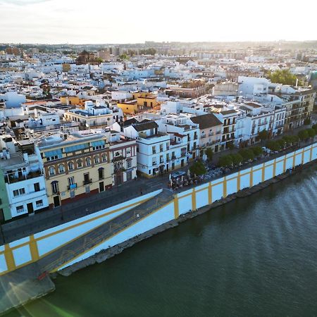 세비야 Wonderful Duplex In Calle Betis 아파트 외부 사진