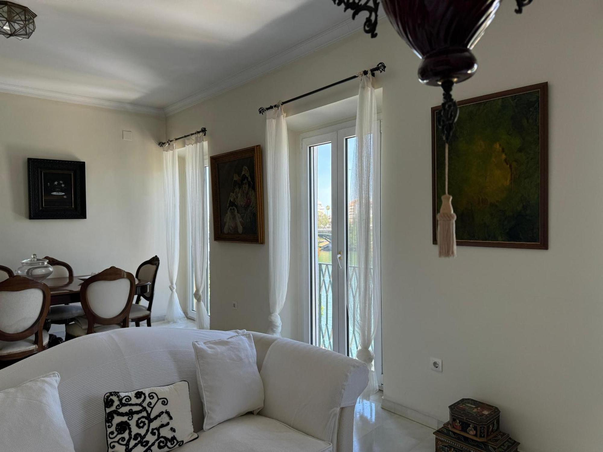 세비야 Wonderful Duplex In Calle Betis 아파트 외부 사진