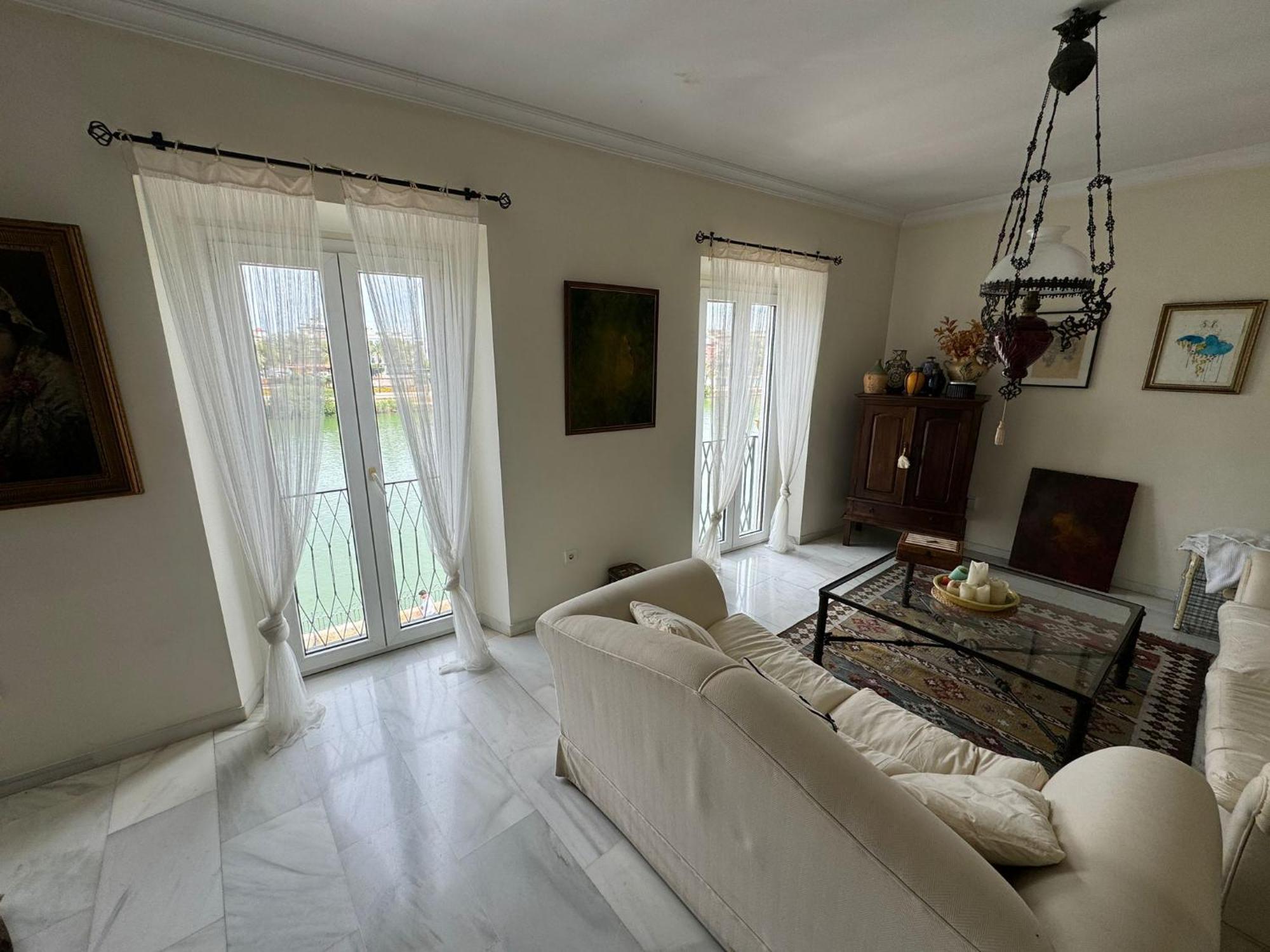 세비야 Wonderful Duplex In Calle Betis 아파트 외부 사진