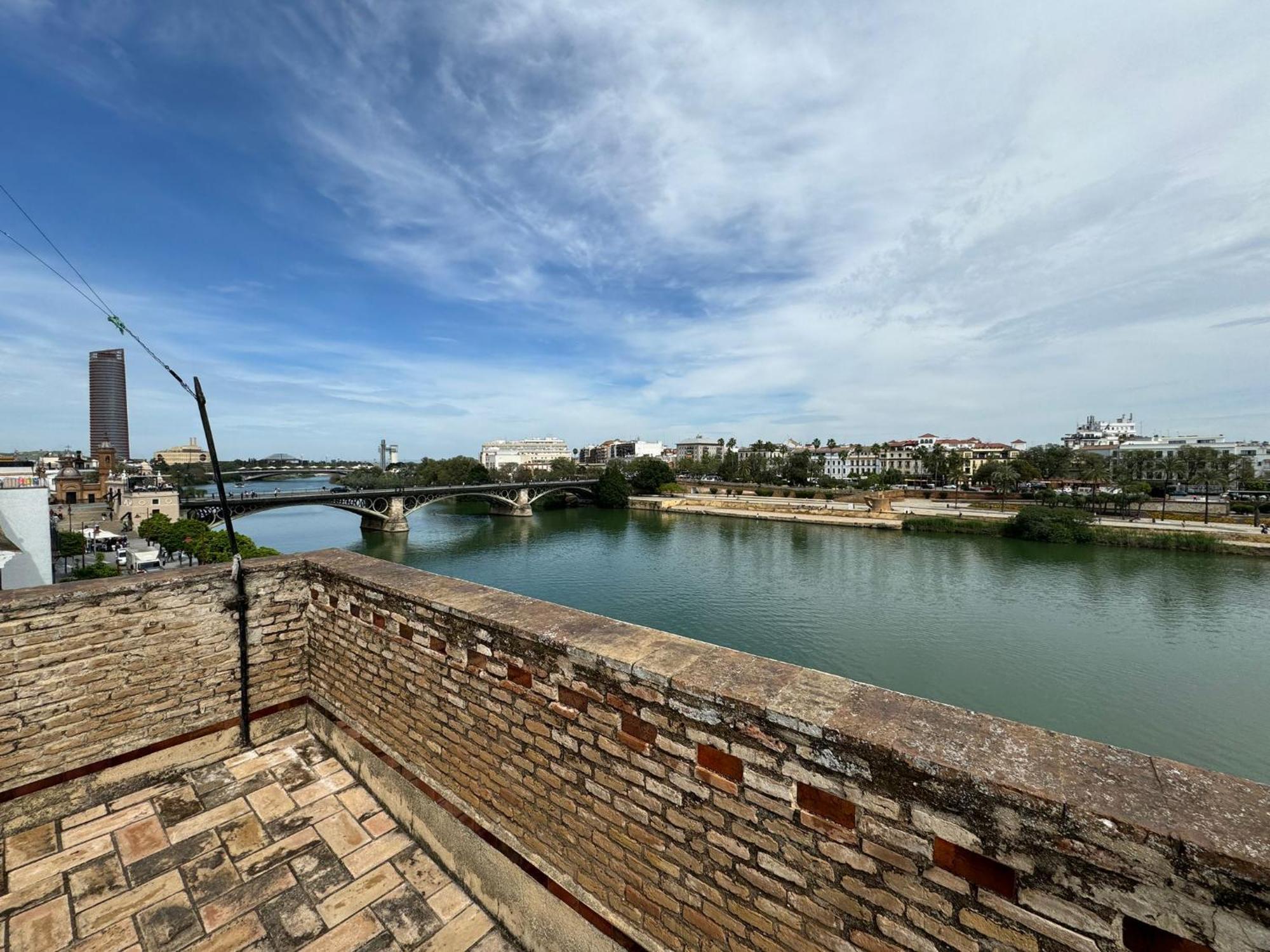 세비야 Wonderful Duplex In Calle Betis 아파트 외부 사진